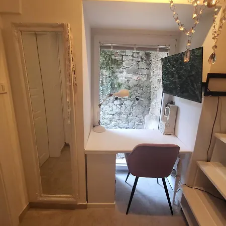 Vintage In The Centre Old Town