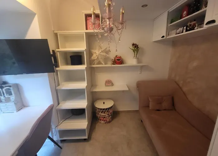 Vintage In The Centre Old Town Apartment *